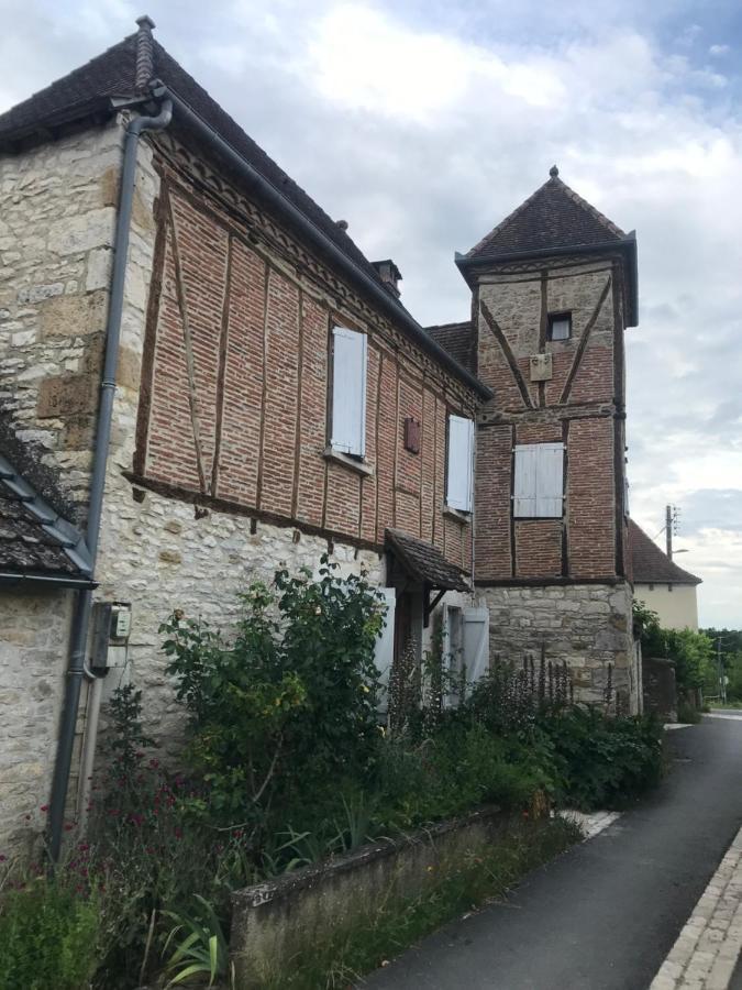 Le Pigeonnier Maison De Caractere Logement 4 Personnes La Maisonnette Renovee Logement 2 Personnes Floirac  ภายนอก รูปภาพ